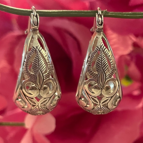 Silpada Sterling Silver Filigree Hoop Earrings P1844 - Picture 9 of 12